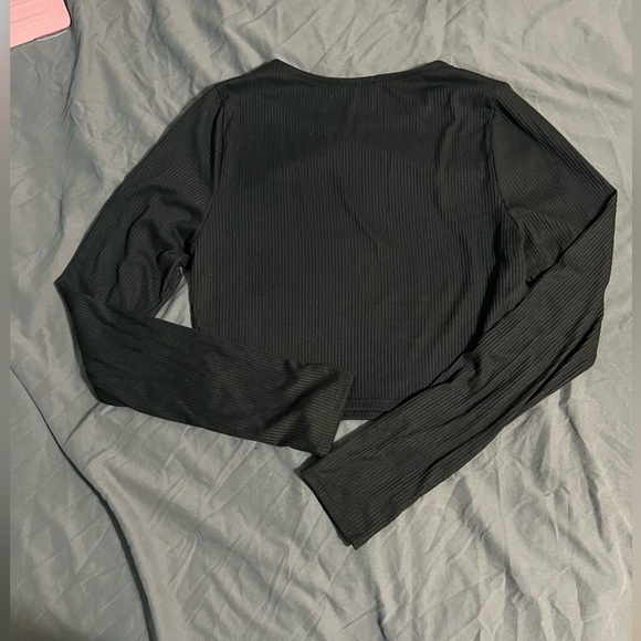 Black shirt - Picture 1 of 6